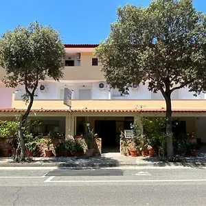 https://hotel-quasar.in-sardinia.net