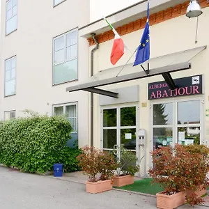 https://albergo-meuble-abatjour.it-lombardy.com